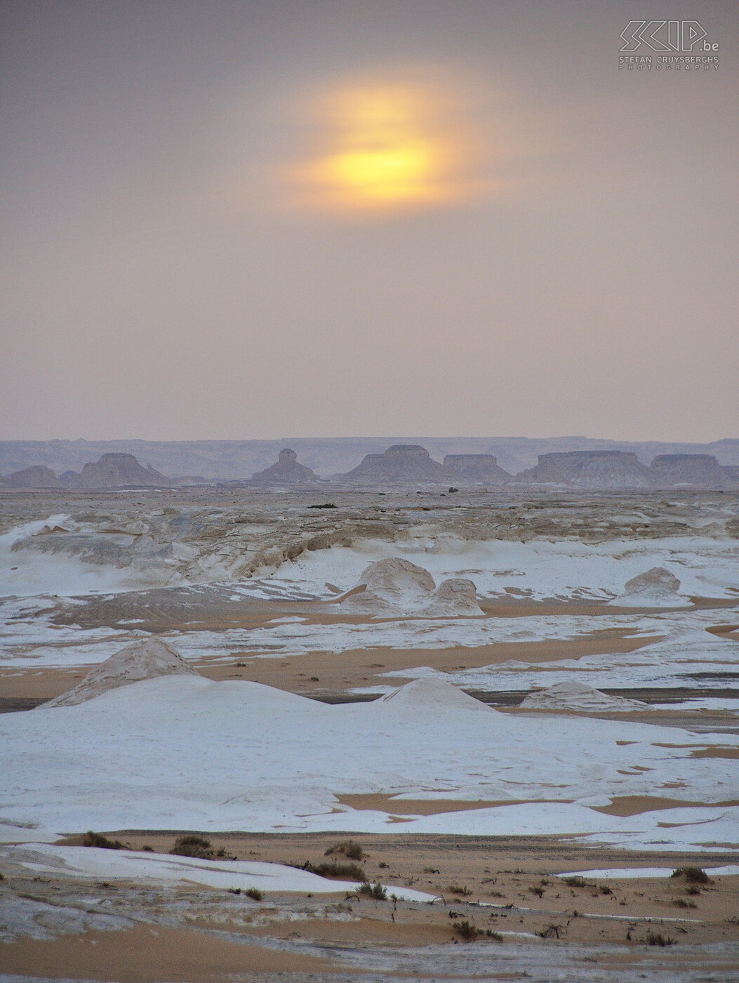 Old White Desert - Sunset  Stefan Cruysberghs